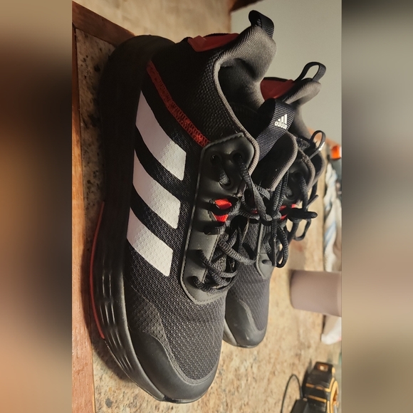 Adidas basketball sneakers - Picture 2 of 5